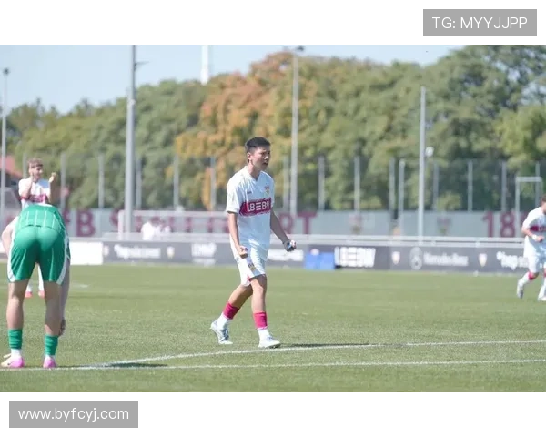 谢初筠：多位置中场适应久帅战术